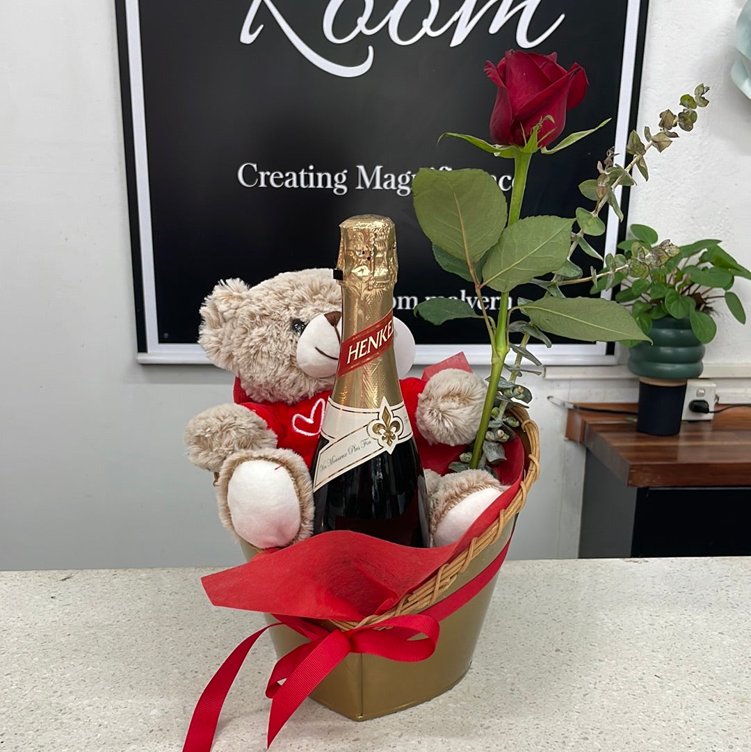 Love Heart Gift Box - The Bloom Room 