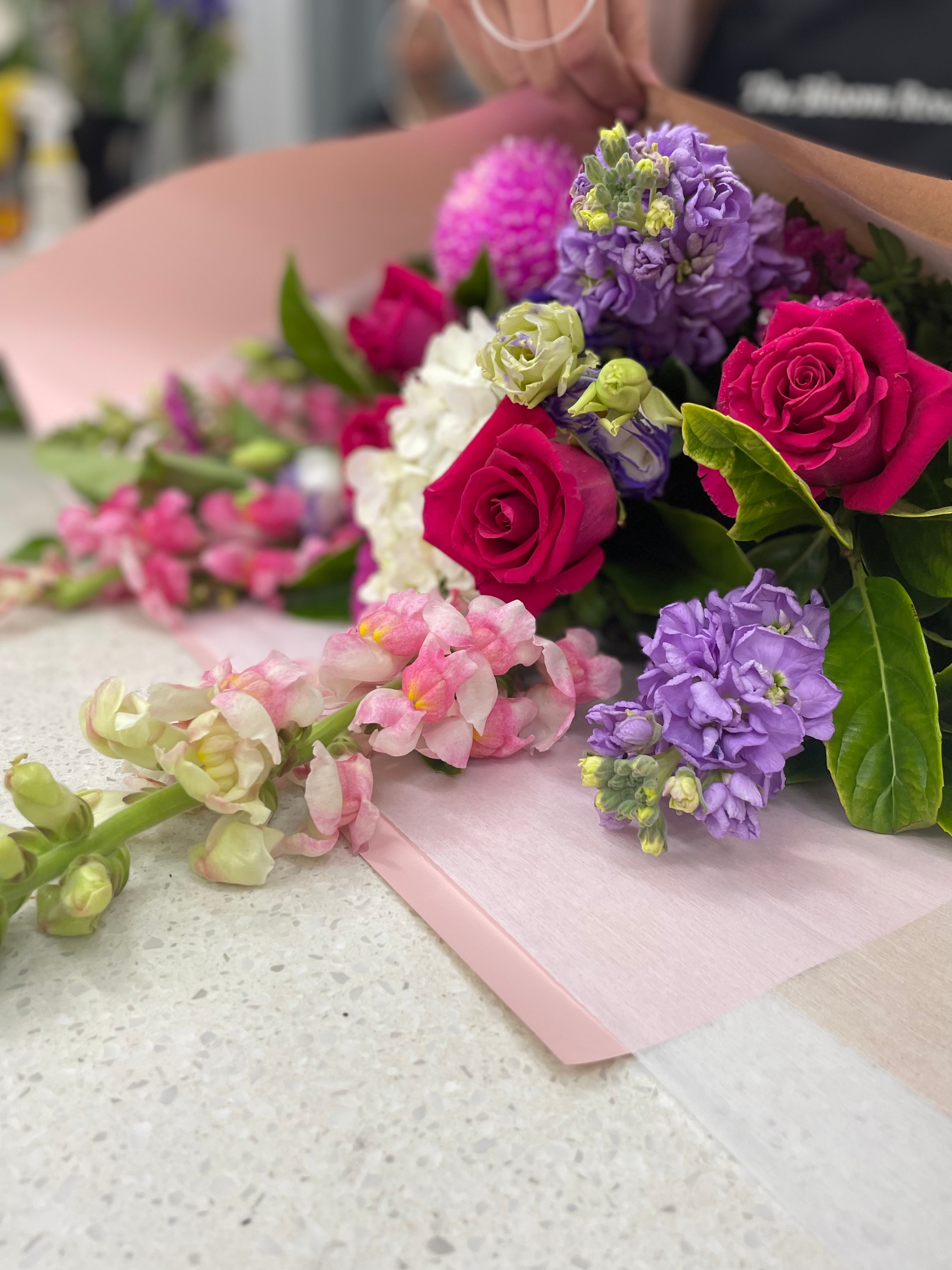 Florist’s Choice Bouquet (Assorted Colours) - The Bloom Room 